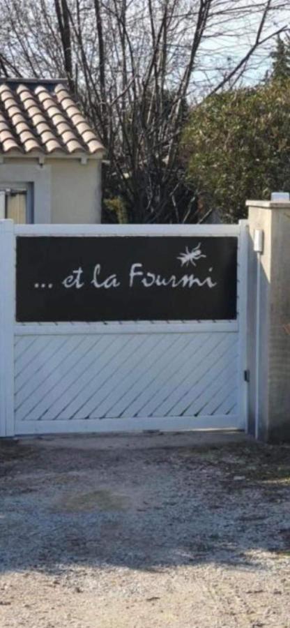 Вилла … Et La Fourmi Saumane-de-Vaucluse Экстерьер фото